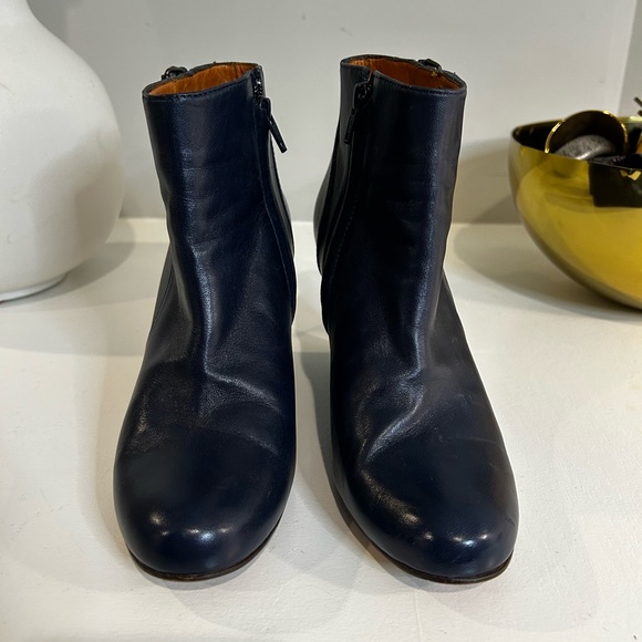 Lanvin dark blue ankle bootie with wedge heel - Picture 2 of 8